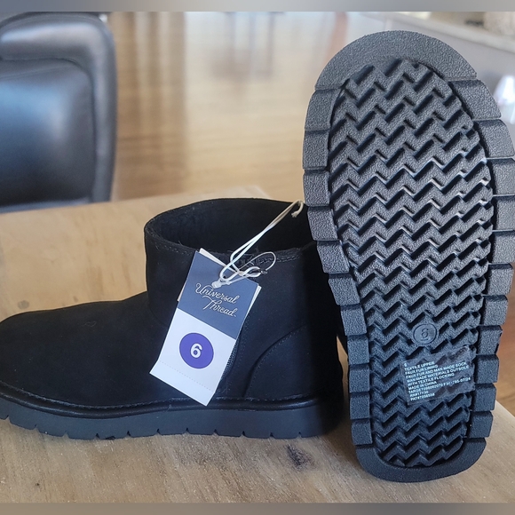 Universal Thread Women's Size 6 May Suede Booties Memory Foam Insole New - Picture 8 of 11